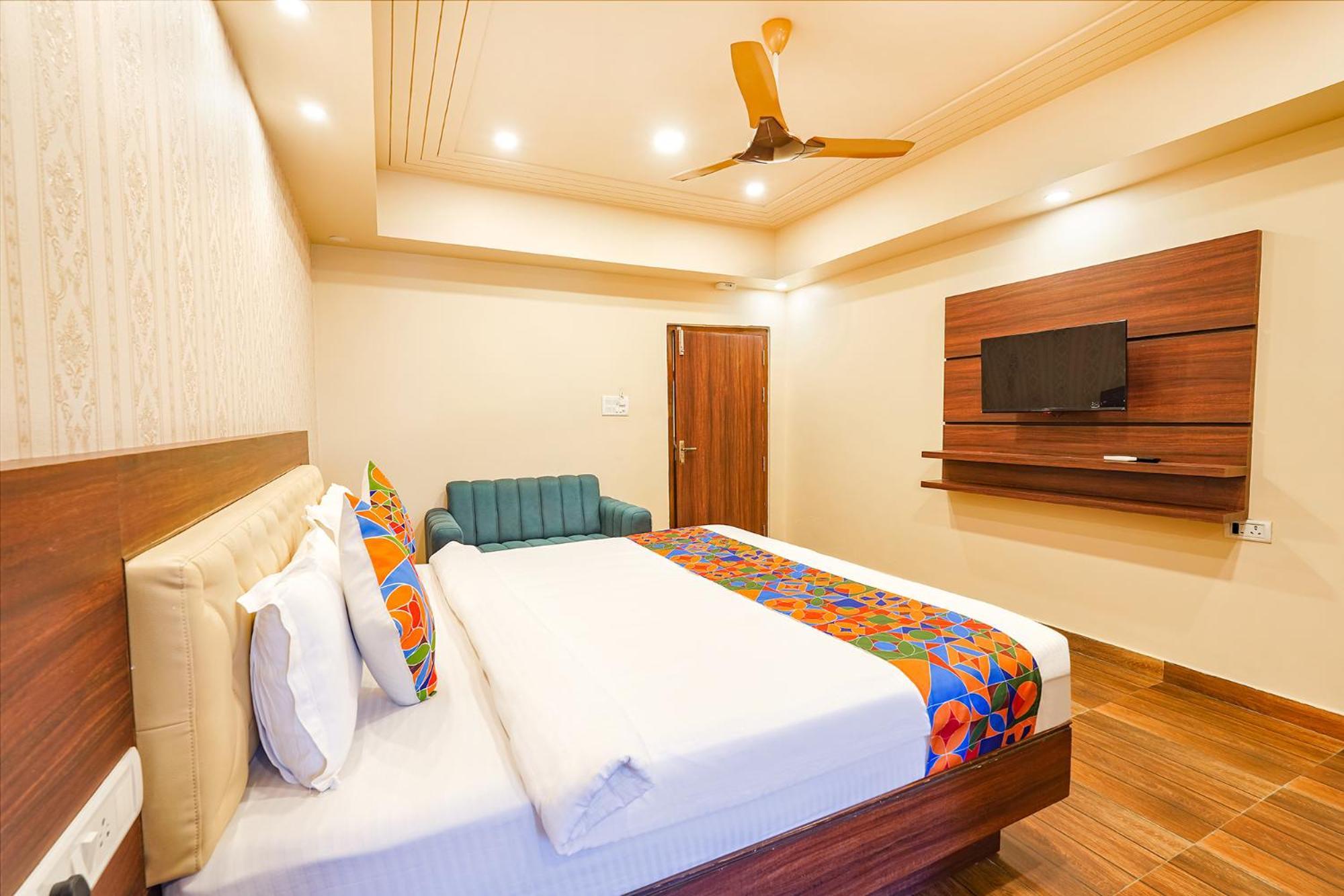 Fabhotel Grand Falcon Бангалор Экстерьер фото