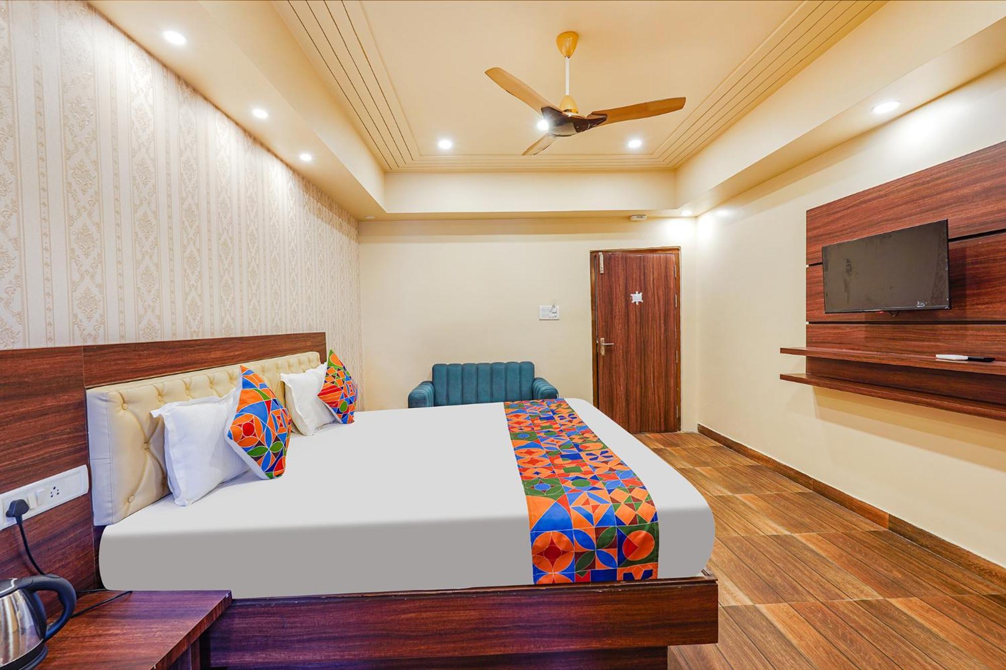 Fabhotel Grand Falcon Бангалор Экстерьер фото