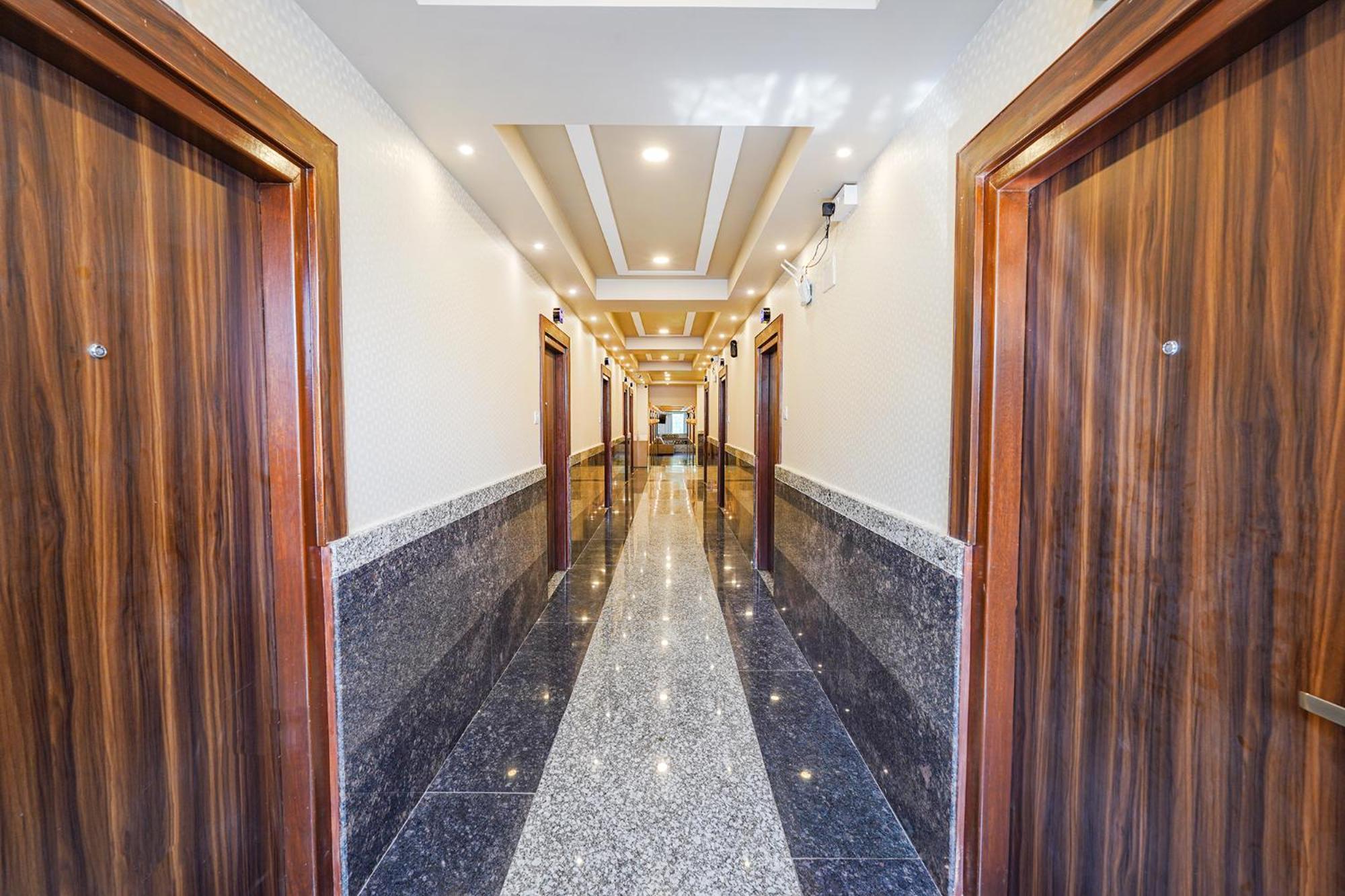 Fabhotel Grand Falcon Бангалор Экстерьер фото