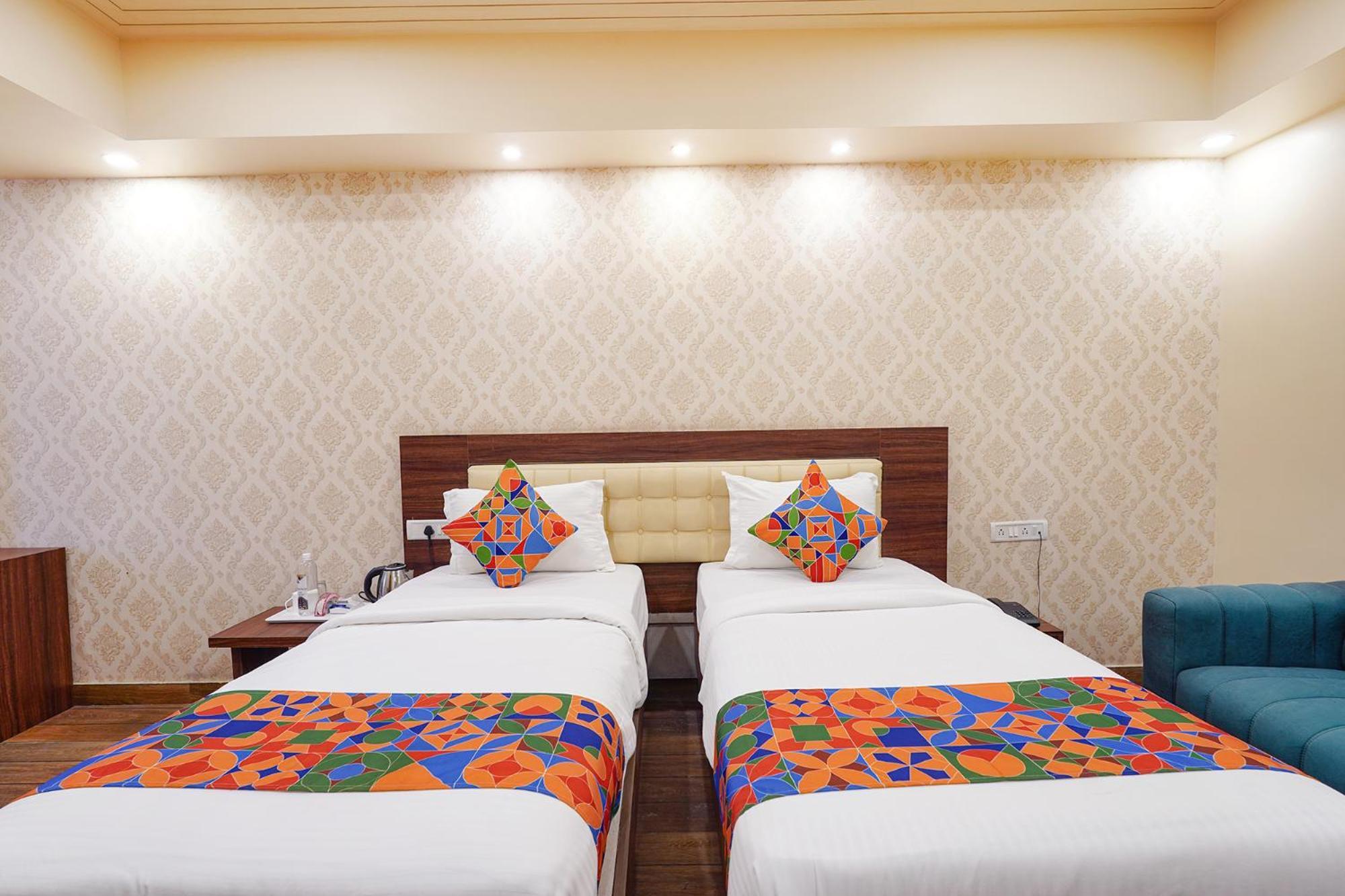 Fabhotel Grand Falcon Бангалор Экстерьер фото